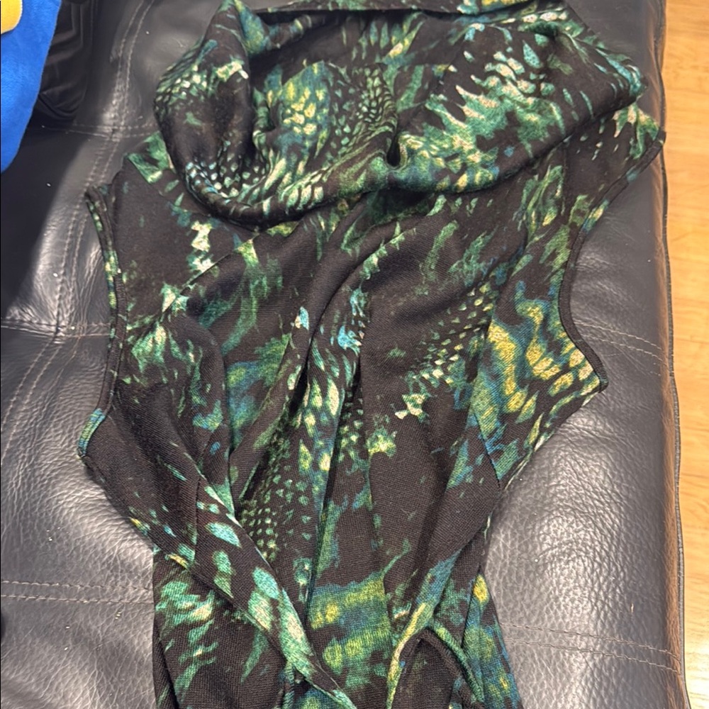 Attyre Black and Green Cowl Neck Sweater